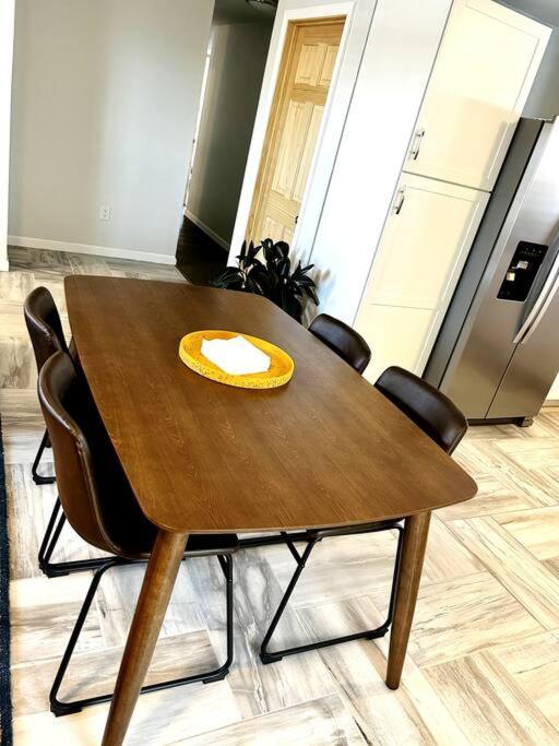 Fully Furnished, Serene Taos House エクステリア 写真