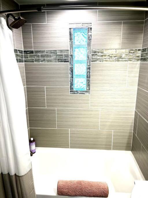 Fully Furnished, Serene Taos House エクステリア 写真