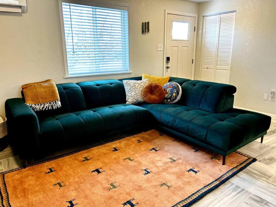 Fully Furnished, Serene Taos House エクステリア 写真