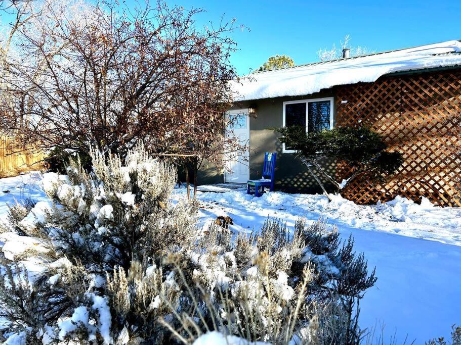 Fully Furnished, Serene Taos House エクステリア 写真